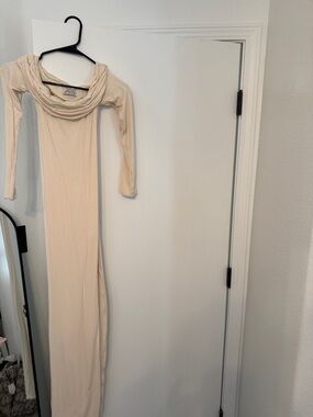 Oh Polly | Dresses | Embellished Long Sleeve Backless Maxi Dress In White |  Poshmark